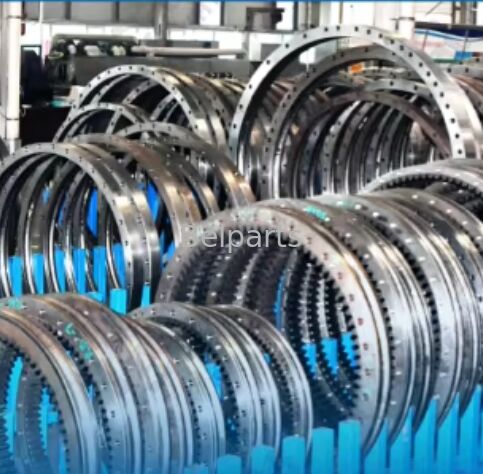 R250-7 R210-7 ヒューンダイ掘削機用スペアパーツ用のスウィイングベアリング 81EN-00053 スウィイングリングスウィングサークル
