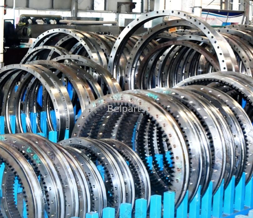 Solar55 DH55-7 ドゥサン油圧ショベルスペアパーツ用旋回ベアリング 109-00149 スイングサークル スルーリング