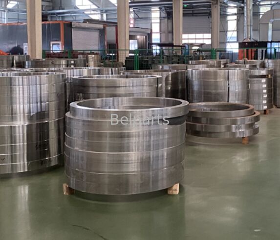 SK250-6E コベルコ掘削機のスペアパーツのためのスウィリングベアリング LQ40FO0005F1 スウィリングリングスウィングサークル