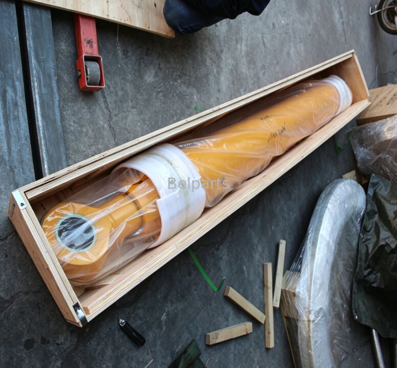 R450-7 R455 ヒューンダイ掘削機用水力アームシリンダー 部品031Y1-24760 31NB-50240 後置品 高品質