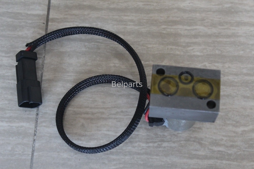 掘削機の予備品702-21-57400 PC200-7 PC350LC-8 PC88MR-8 PC78US-8 D65EX-16 D155AX-6の電磁弁
