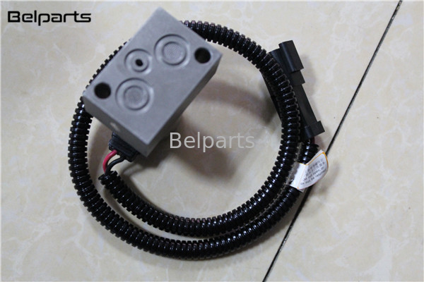 PC200-8 PC220-8 PC300-8のためのBelpartsの掘削機の予備品の油圧ポンプ制御試験弁702-21-57400の電磁弁