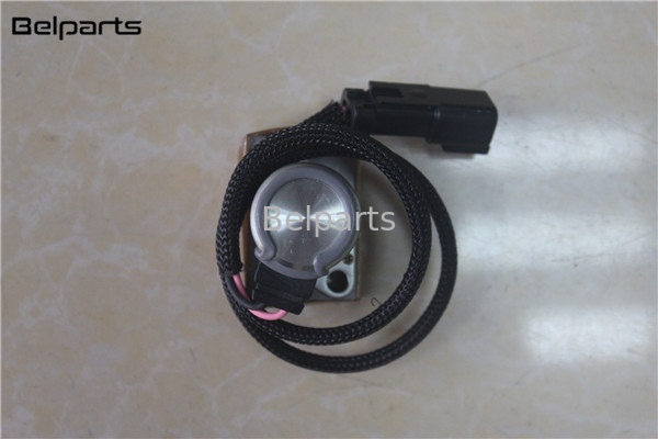 PC200-8 PC220-8 PC300-8のためのBelpartsの掘削機の予備品の油圧ポンプ制御試験弁702-21-57400の電磁弁